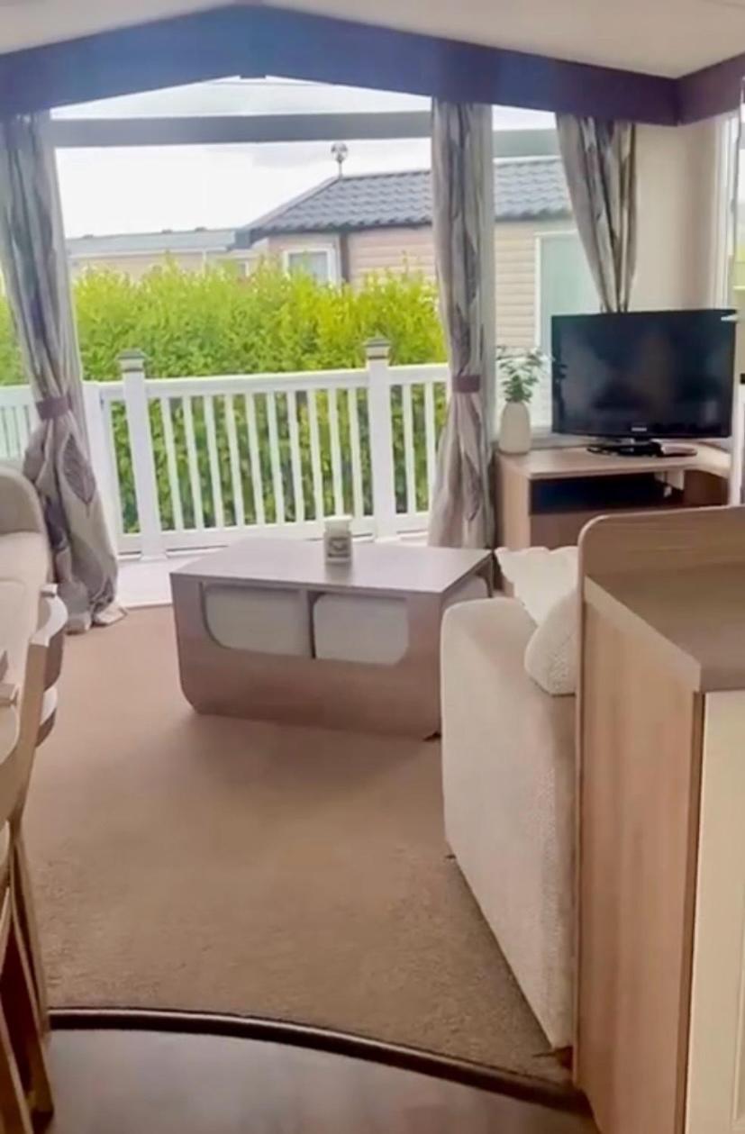 Caravan Church Farm Holiday Village Pagham Ngoại thất bức ảnh
